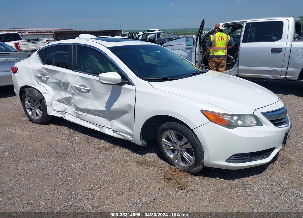 2013 ACURA ILX 2.0L VIN: 19VDE1F38DE018326