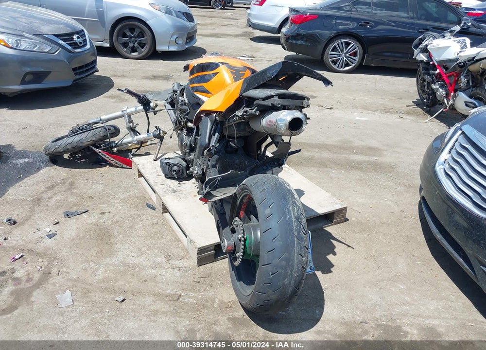 2006 HONDA CBR1000 RR VIN: JH2SC570X6M210570