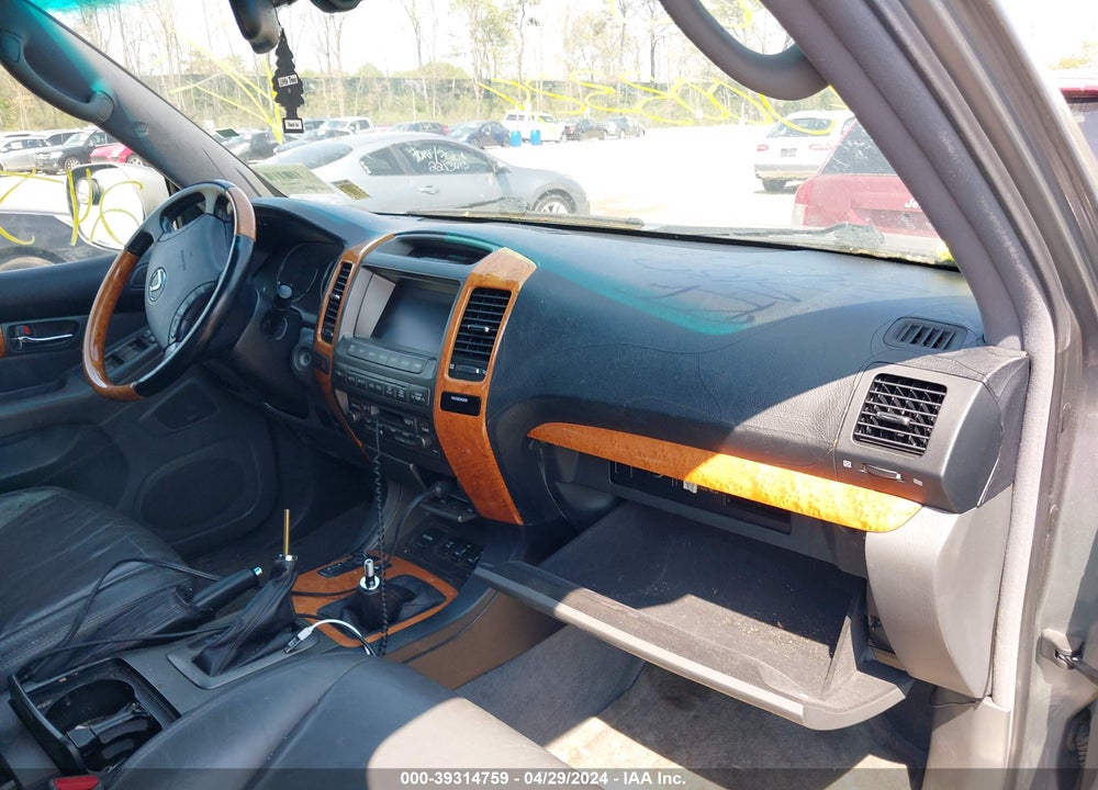 2003 LEXUS GX 470 VIN: JTJBT20X730008557