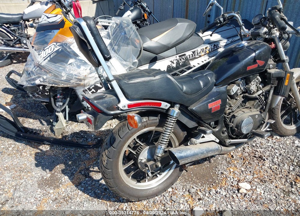 1984 HONDA VF500 C VIN: JH2PC1304EM008701