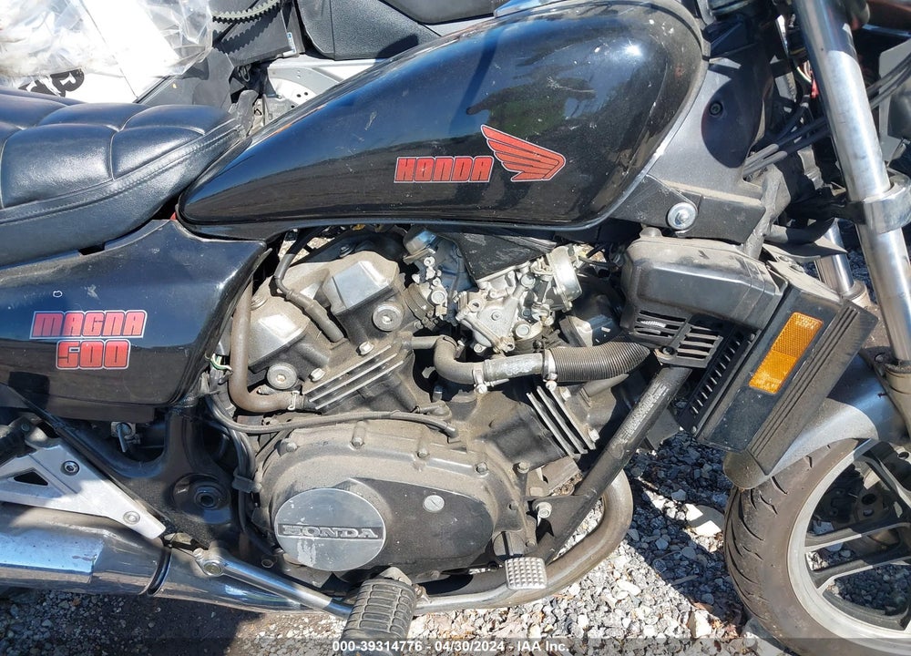 1984 HONDA VF500 C VIN: JH2PC1304EM008701