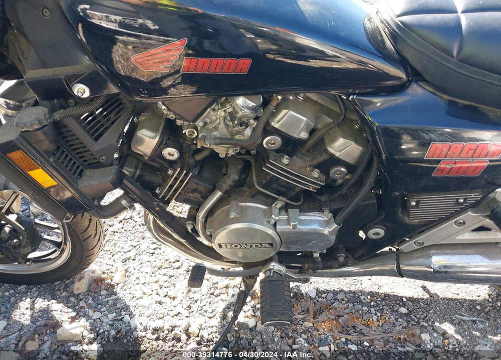 1984 HONDA VF500 C VIN: JH2PC1304EM008701
