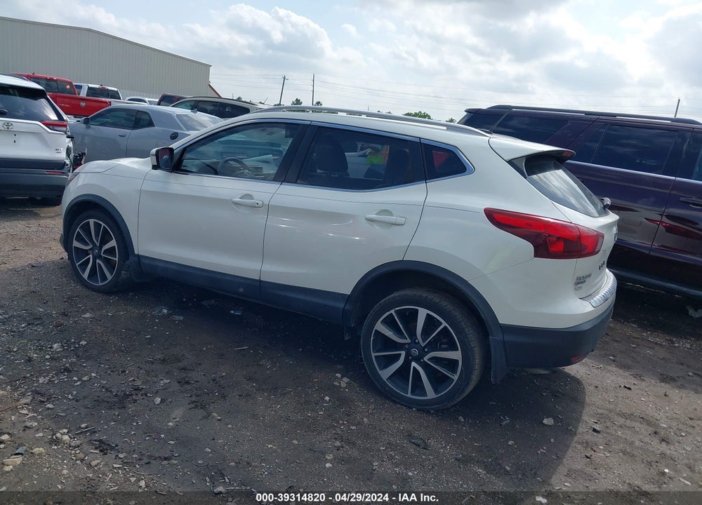 2018 NISSAN ROGUE SPORT SL VIN: JN1BJ1CP9JW182156