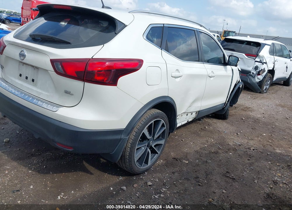 2018 NISSAN ROGUE SPORT SL VIN: JN1BJ1CP9JW182156