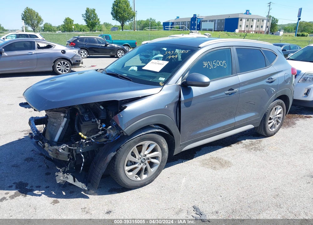 2017 HYUNDAI TUCSON SE VIN: KM8J3CA48HU565160