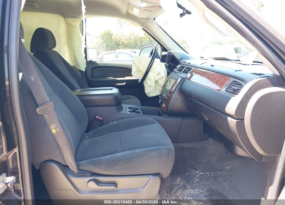 2007 CHEVROLET TAHOE LT VIN: 1GNFC13077R133824