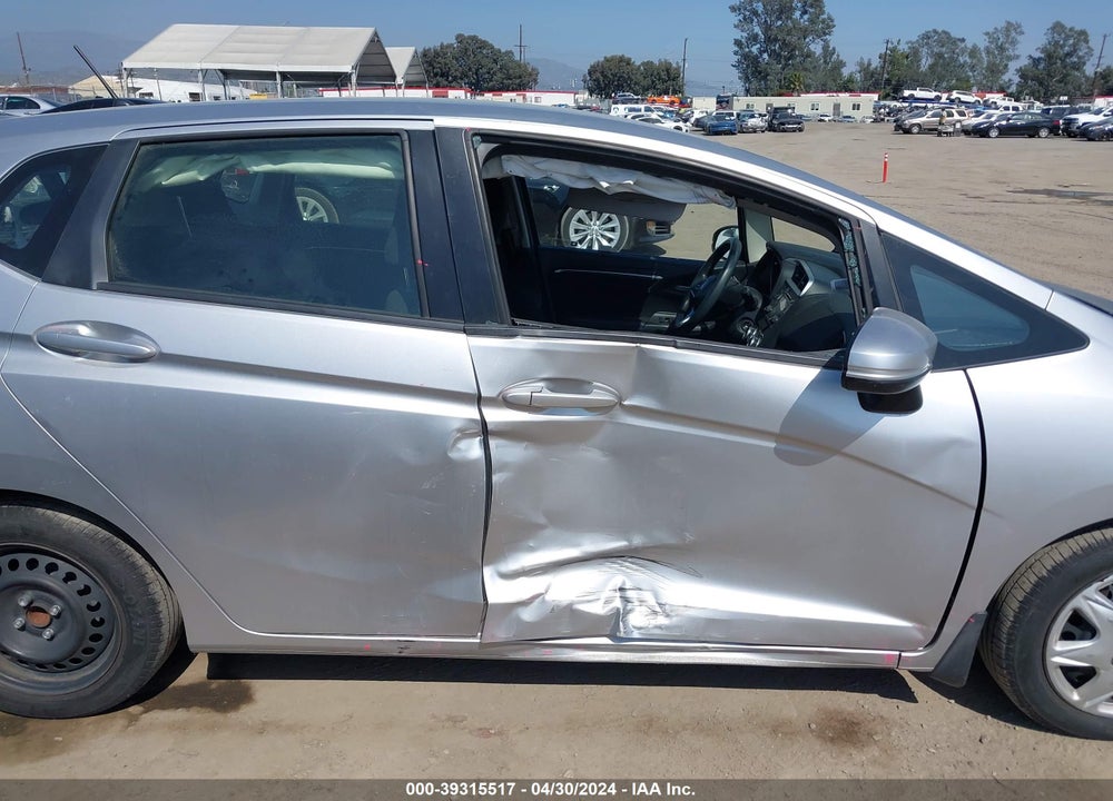 2016 HONDA FIT LX VIN: JHMGK5H55GS010011
