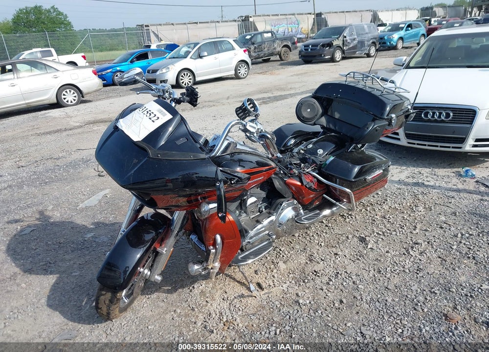 2015 HARLEY-DAVIDSON FLTRUSE CVO ROAD GLIDE VIN: 1HD1TAN12FB961116