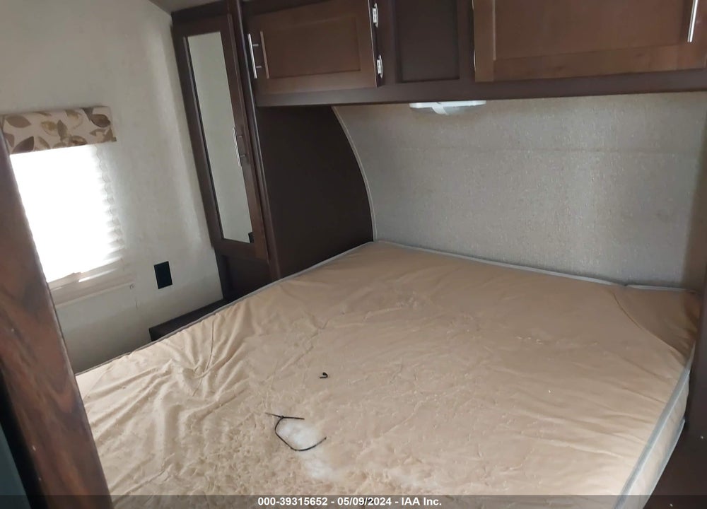 2015 FOREST RIVER OTHER VIN: 4X4TCKC22FX120258