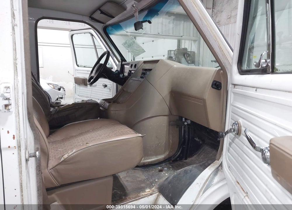 1992 CHEVROLET G30 VIN: 2GCGG39K6N4158966