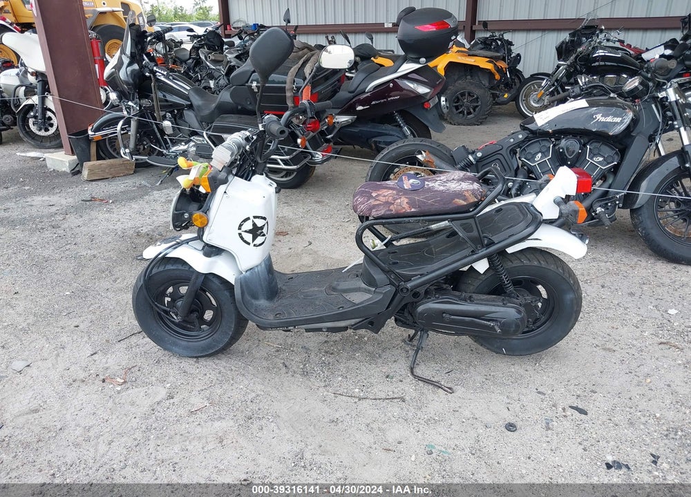2011 HONDA NPS50 VIN: JH2AF5801BK701939