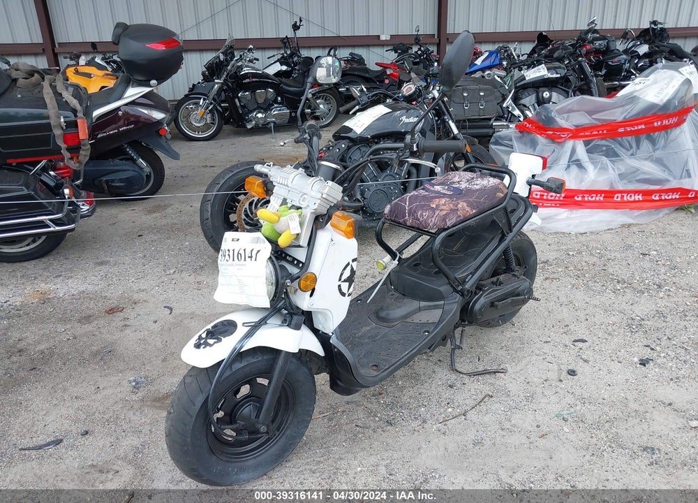2011 HONDA NPS50 VIN: JH2AF5801BK701939