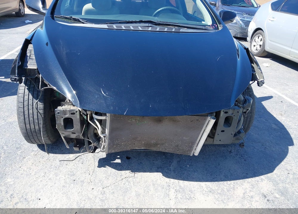 2016 HYUNDAI ELANTRA SE VIN: 5NPDH4AE5GH795099