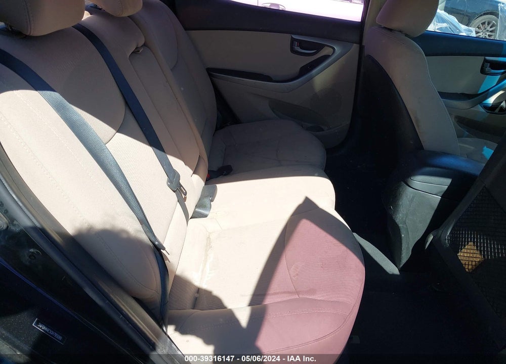 2016 HYUNDAI ELANTRA SE VIN: 5NPDH4AE5GH795099