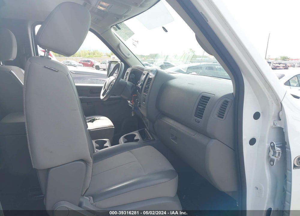 2018 NISSAN NV CARGO NV2500 HD SV V6 VIN: 1N6BF0KY8JN806776