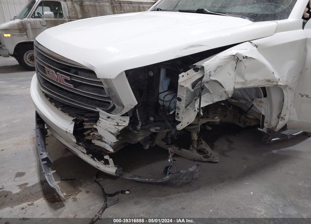 2015 GMC YUKON XL 1500 SLE VIN: 1GKS2GECXFR298113