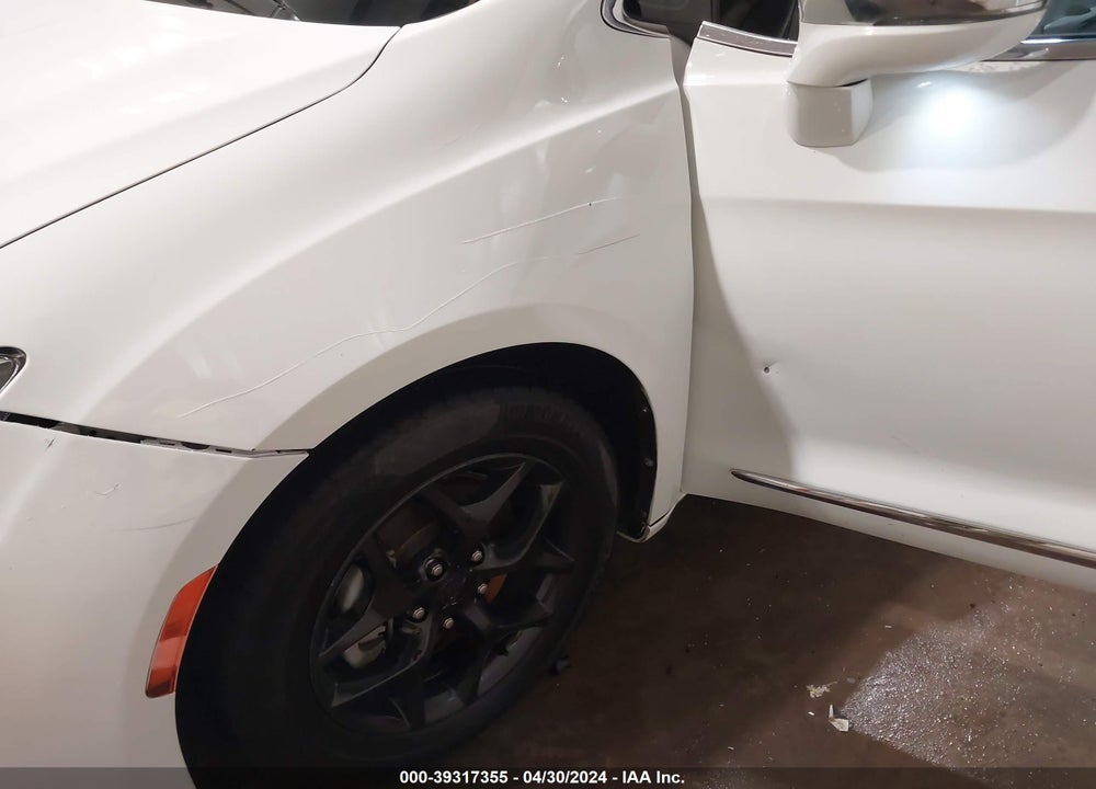 2019 CHRYSLER PACIFICA LIMITED VIN: 2C4RC1GG9KR731896