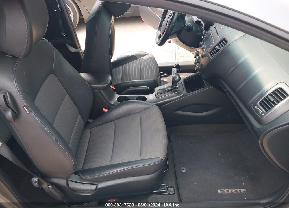 2016 KIA FORTE KOUP SX VIN: KNAFZ6A36G5576603