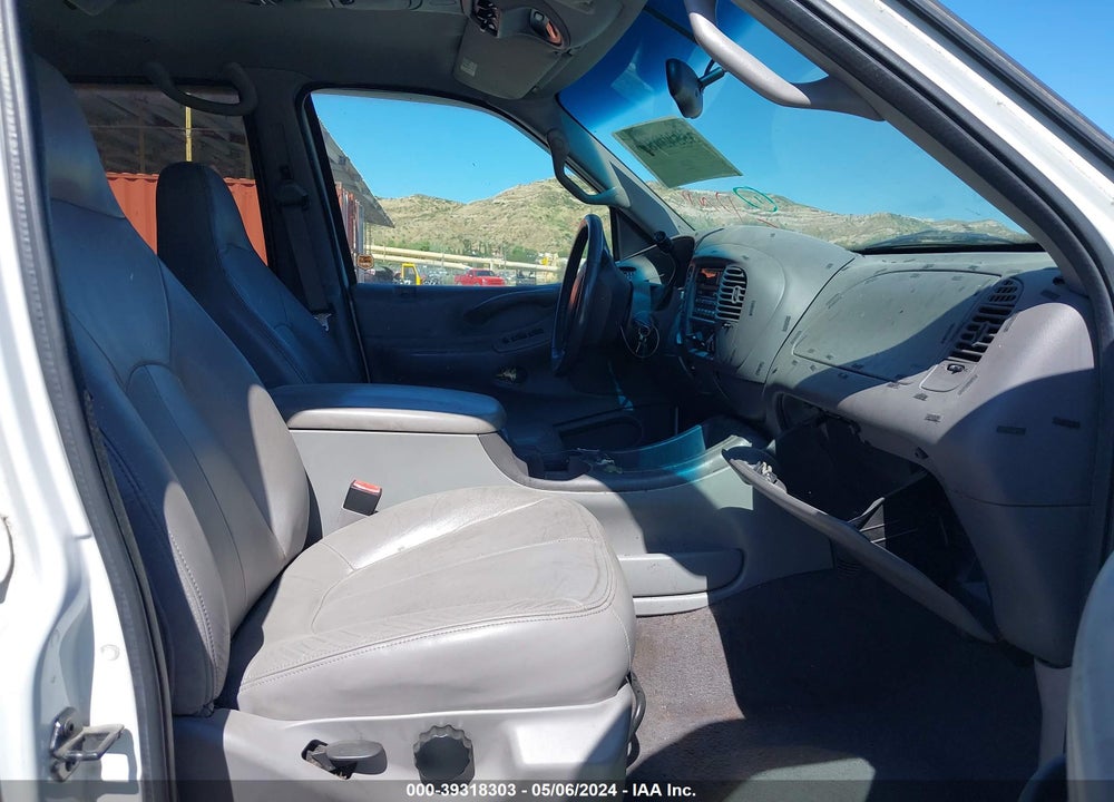 2001 FORD EXPEDITION XLT VIN: 1FMFU16L91LB29159