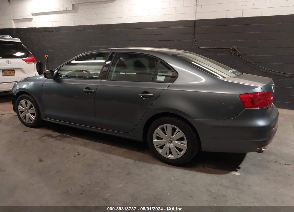 2011 VOLKSWAGEN JETTA 2.0L S VIN: 3VW2K7AJ8BM357796