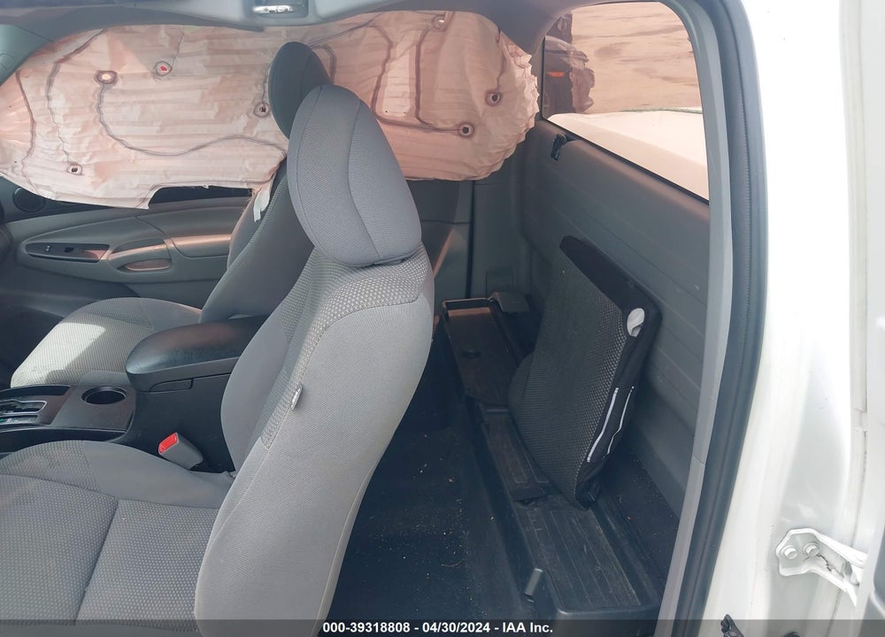 2015 TOYOTA TACOMA VIN: 5TFTX4CN7FX057092