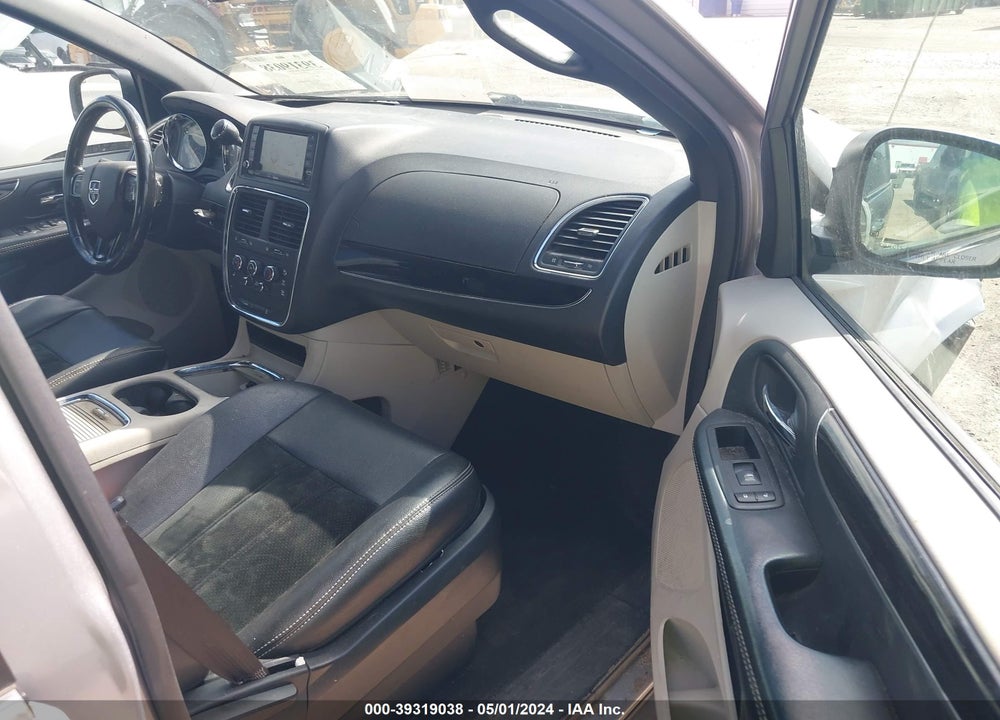 2017 DODGE GRAND CARAVAN SXT VIN: 2C4RDGCG2HR625093