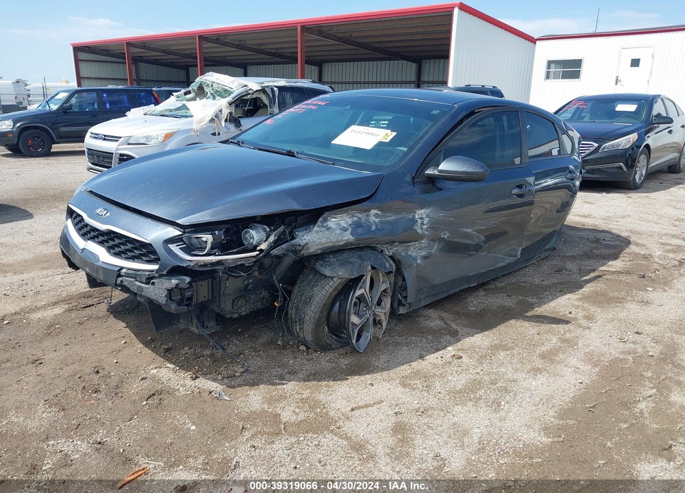 2019 KIA FORTE LXS VIN: 3KPF24AD2KE135097
