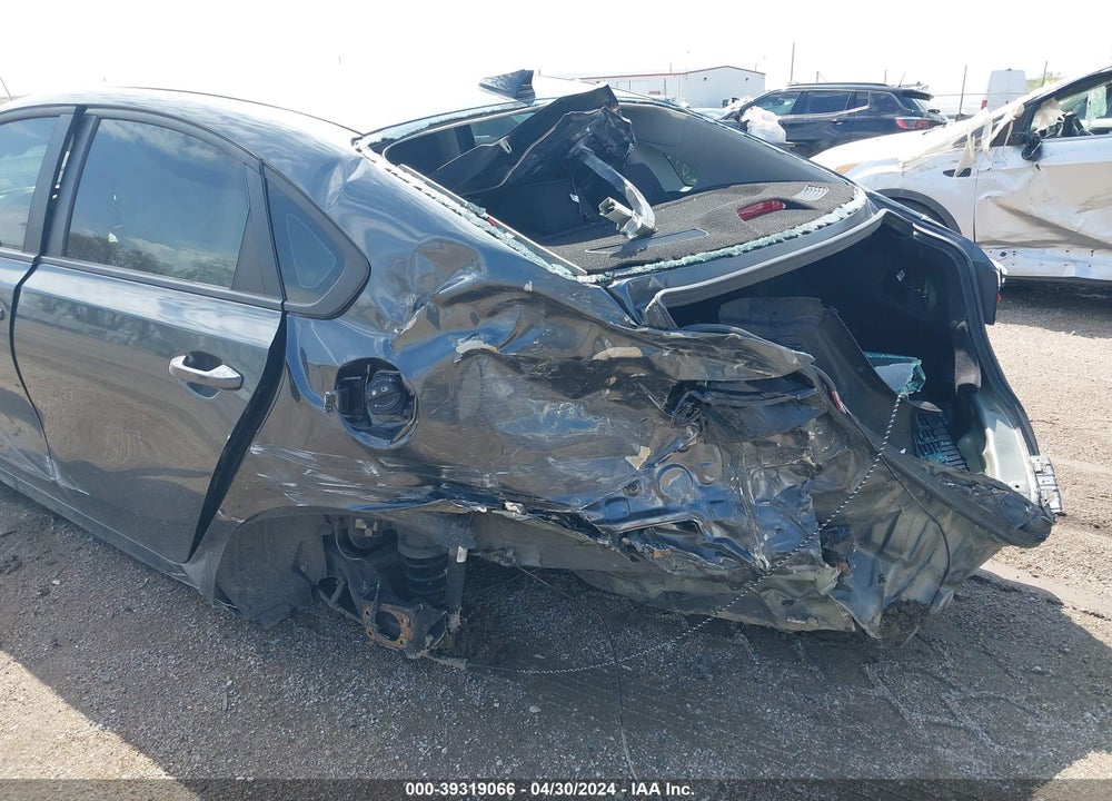 2019 KIA FORTE LXS VIN: 3KPF24AD2KE135097