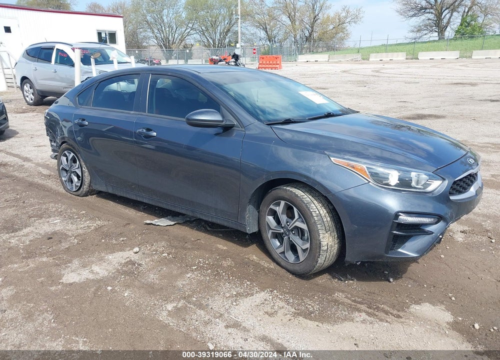 2019 KIA FORTE LXS VIN: 3KPF24AD2KE135097