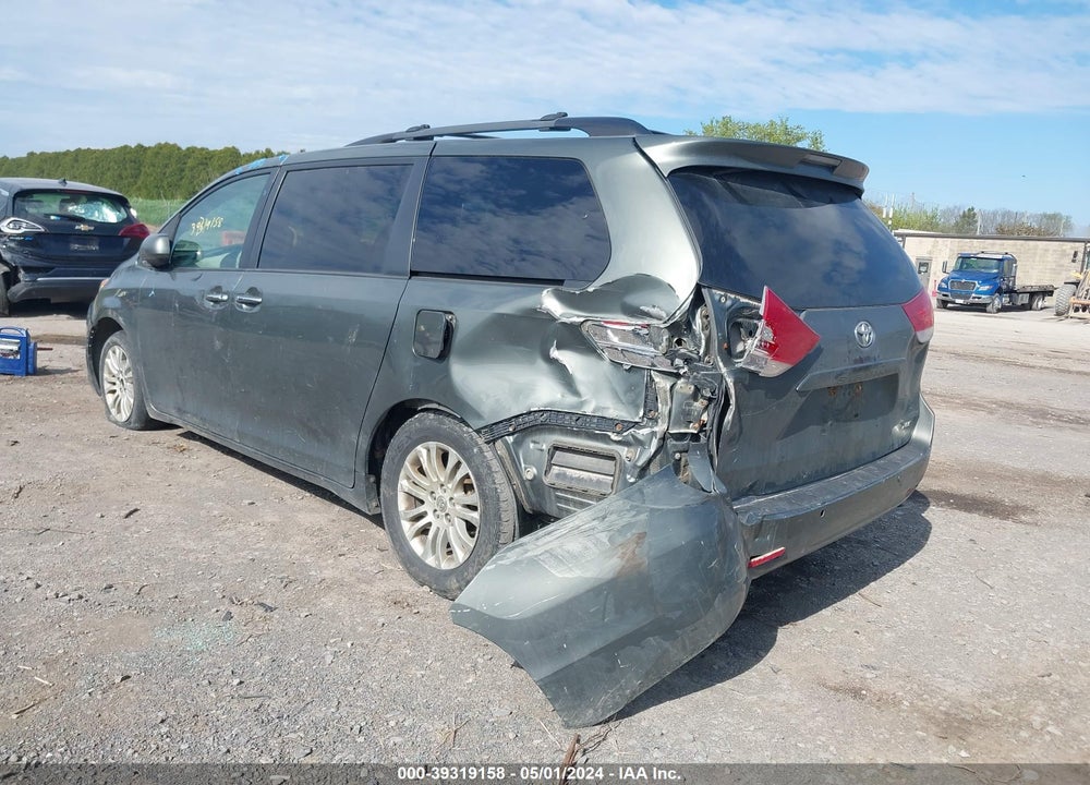 2013 TOYOTA SIENNA XLE V6 8 PASSENGER VIN: 5TDYK3DC3DS291969