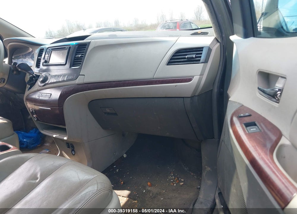 2013 TOYOTA SIENNA XLE V6 8 PASSENGER VIN: 5TDYK3DC3DS291969
