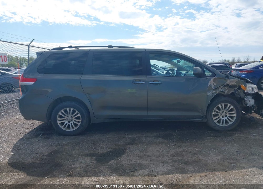 2013 TOYOTA SIENNA XLE V6 8 PASSENGER VIN: 5TDYK3DC3DS291969