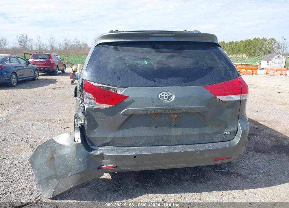 2013 TOYOTA SIENNA XLE V6 8 PASSENGER VIN: 5TDYK3DC3DS291969