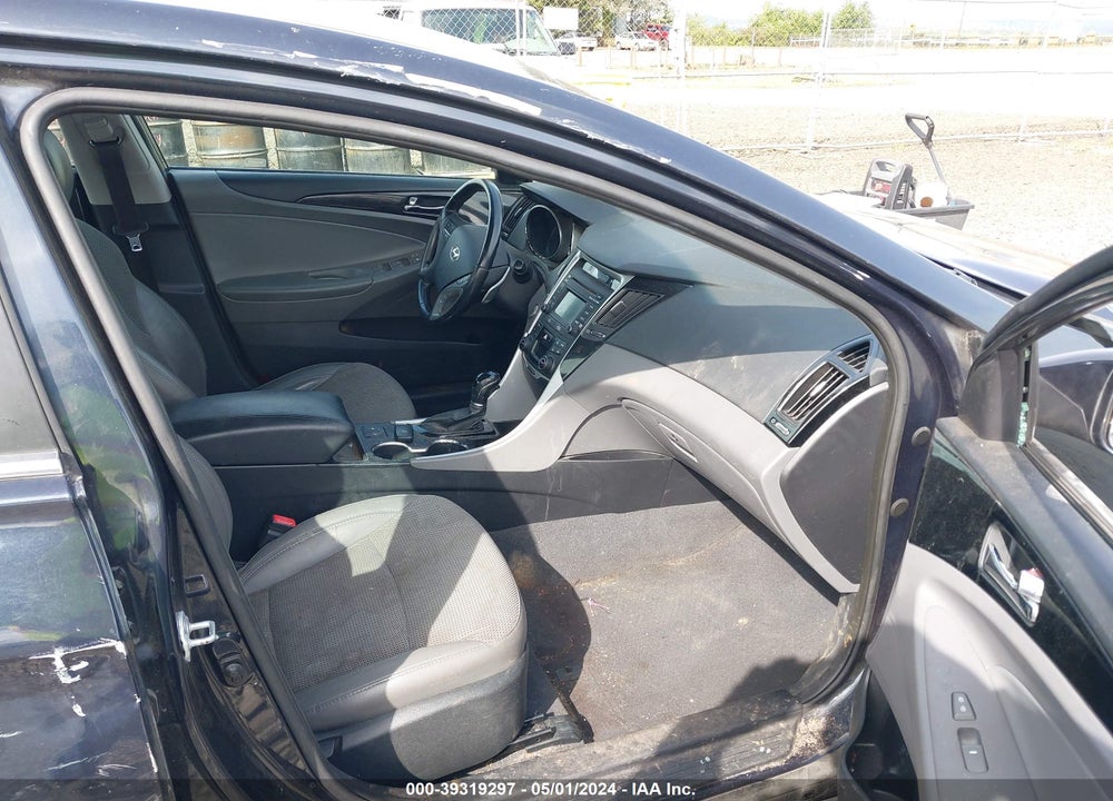 2014 HYUNDAI SONATA SE 2.0T VIN: 5NPEC4AB4EH913570