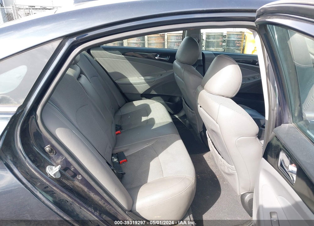 2014 HYUNDAI SONATA SE 2.0T VIN: 5NPEC4AB4EH913570