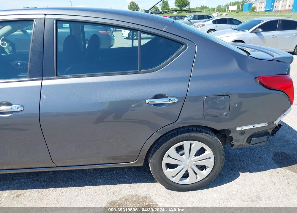 2018 NISSAN VERSA 1.6 SV VIN: 3N1CN7AP4JL878444
