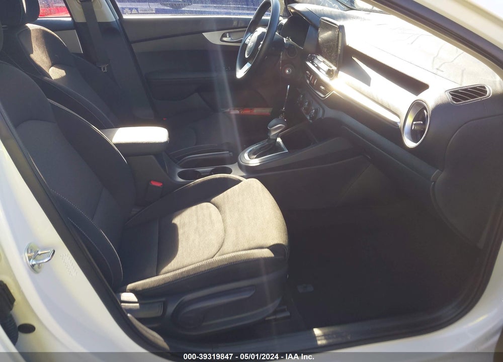 2023 KIA FORTE LXS VIN: 3KPF24AD6PE679139
