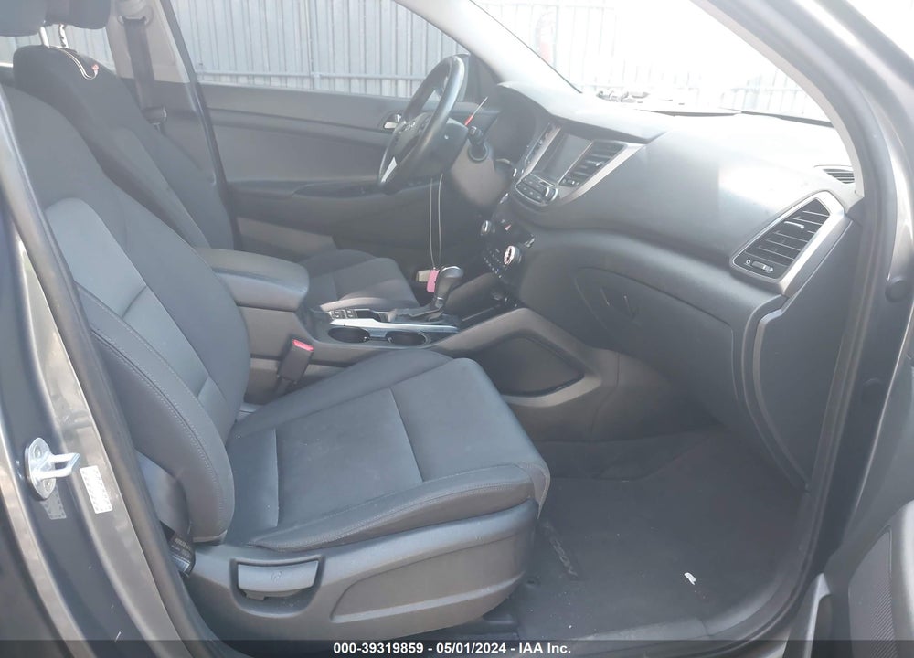 2018 HYUNDAI TUCSON VALUE VIN: KM8J3CA24JU683632