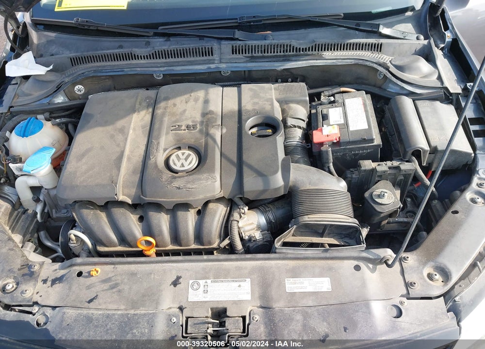 2013 VOLKSWAGEN JETTA 2.5L SE VIN: 3VWDP7AJ7DM402921