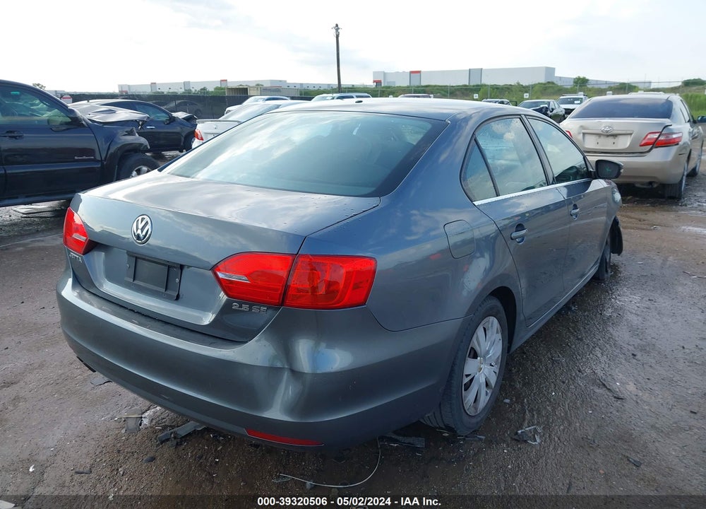 2013 VOLKSWAGEN JETTA 2.5L SE VIN: 3VWDP7AJ7DM402921