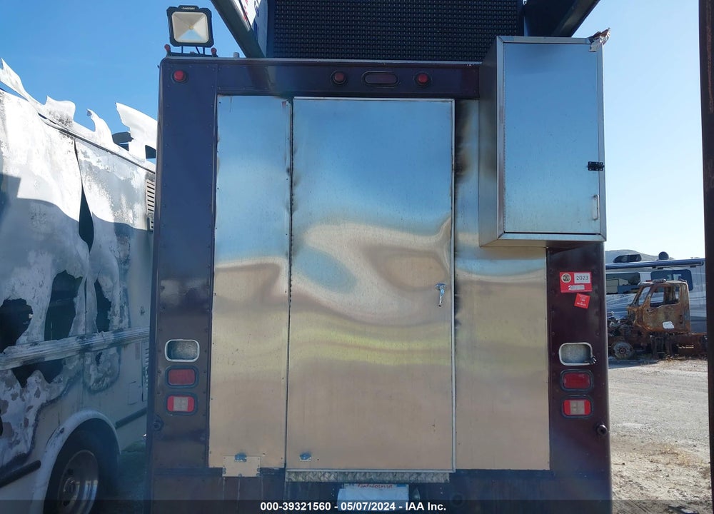 2002 WORKHORSE CUSTOM CHASSIS FORWARD CONTROL CHASSIS P4500 VIN: 5B4KP42R323348812