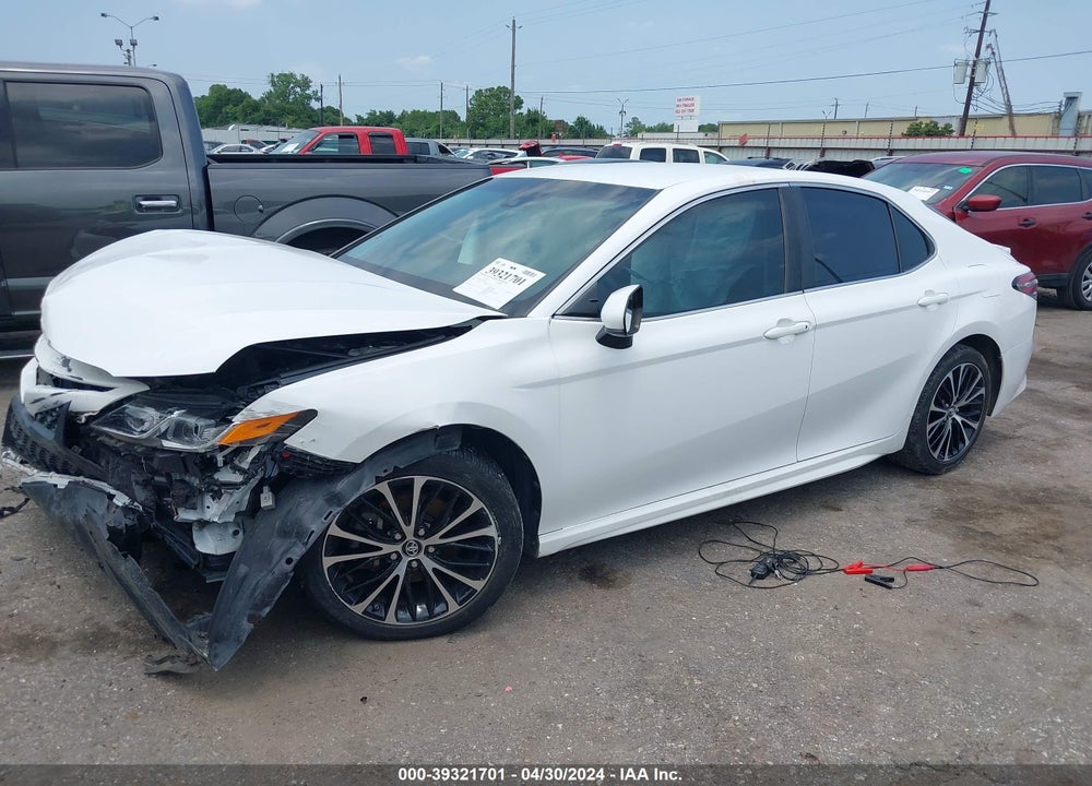 2018 TOYOTA CAMRY SE VIN: 4T1B11HK5JU016783