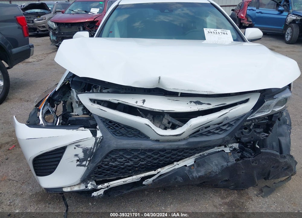 2018 TOYOTA CAMRY SE VIN: 4T1B11HK5JU016783