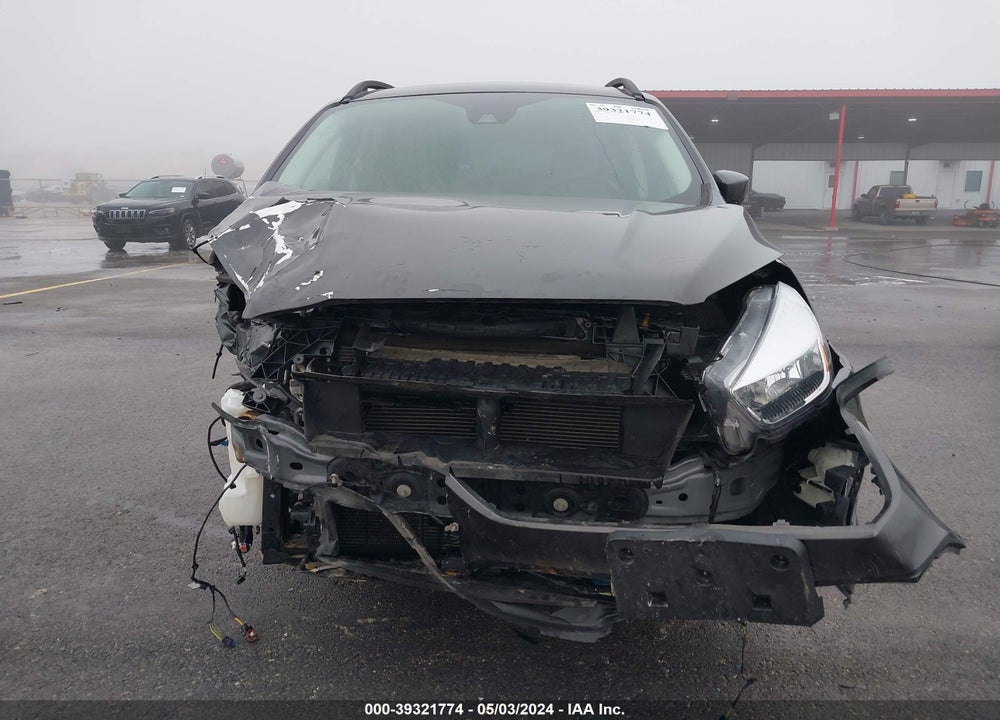 2018 FORD ESCAPE SE VIN: 1FMCU9GD7JUD38905