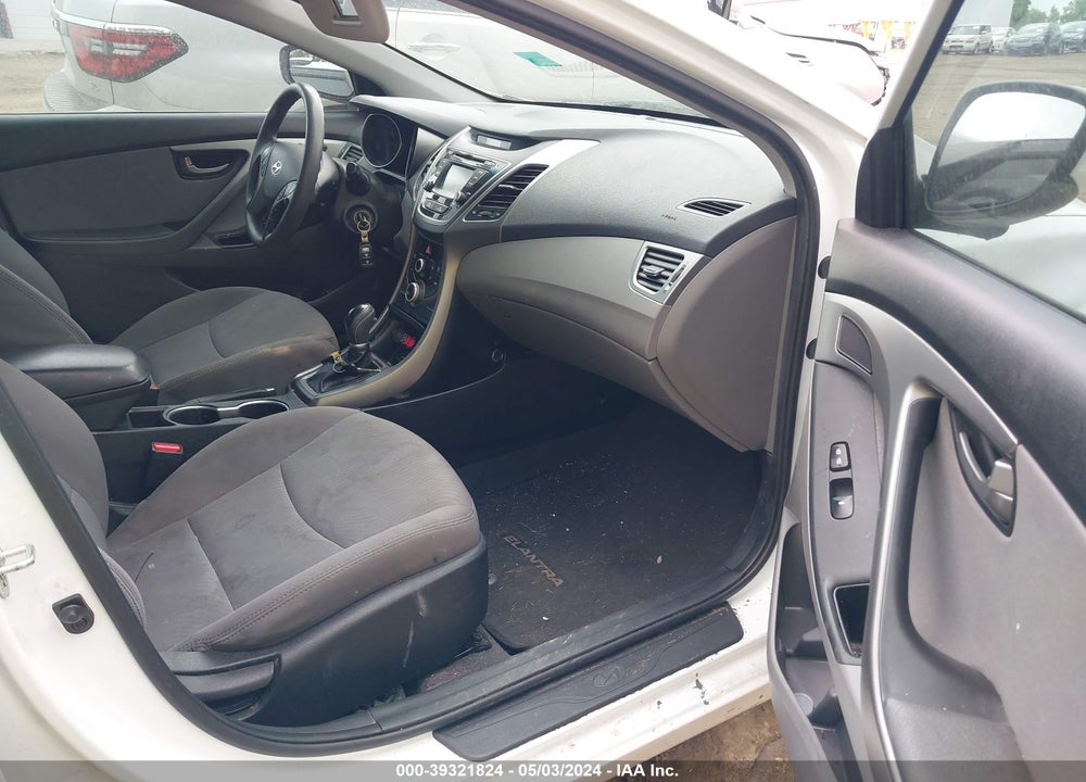 2016 HYUNDAI ELANTRA SE VIN: 5NPDH4AE8GH656567