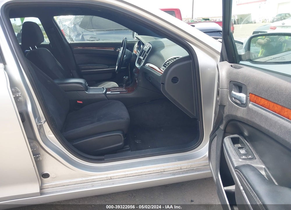 2012 CHRYSLER 300 VIN: 2C3CCAAG0CH104739