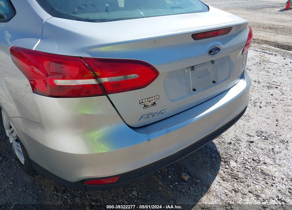 2018 FORD FOCUS S VIN: 1FADP3E2XJL242793