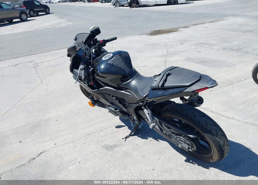2023 YAMAHA YZFR3 A VIN: MH3RH18Y3PK009744
