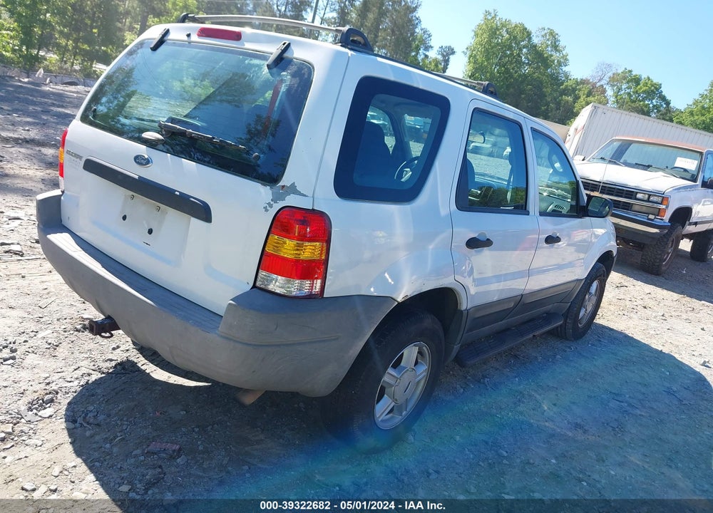 2003 FORD ESCAPE XLS VIN: 1FMYU92113KC75415