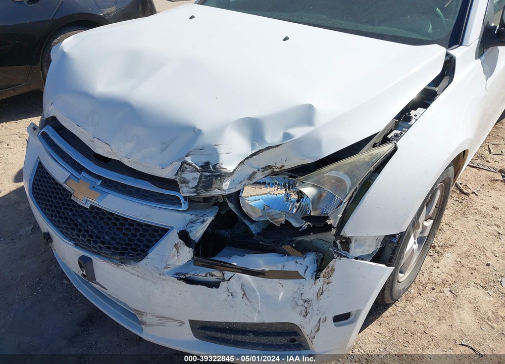 2014 CHEVROLET CRUZE 1LT AUTO VIN: 1G1PC5SB8E7470639
